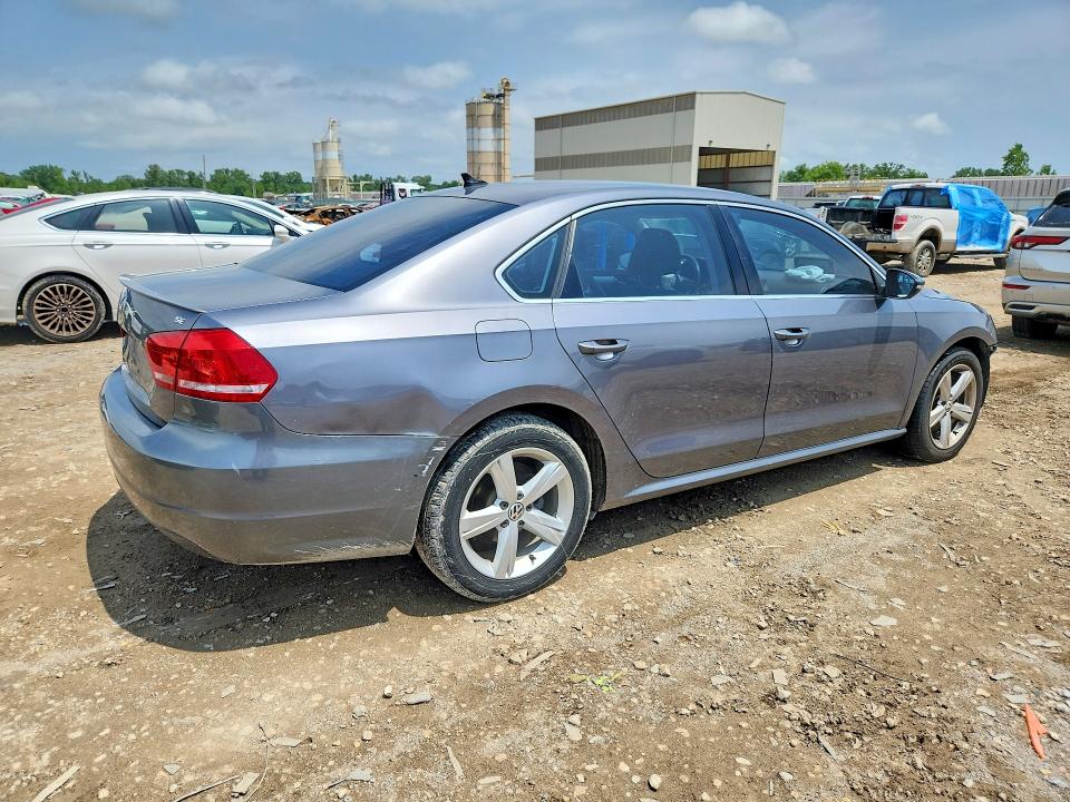 2012 Volkswagen Passat მანქანა იყიდება აუქციონზე, vin: 1VWBP7A36CC012353, აუქციონის ნომერი: 54095256