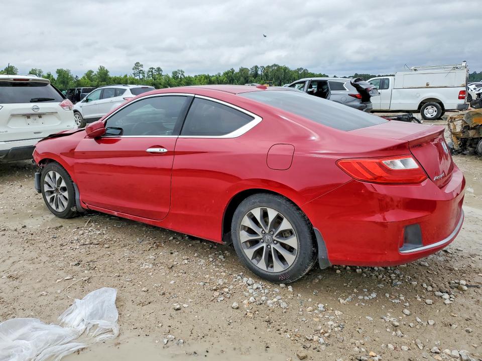53811106 :رقم المزاد ، 1HGCT1B87FA013359 vin ، 2015 Honda Accord مزاد بيع
