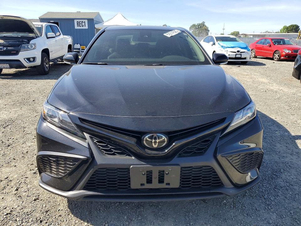 52914526 :رقم المزاد ، 4T1G11AK9RU220479 vin ، 2024 Toyota Camry مزاد بيع