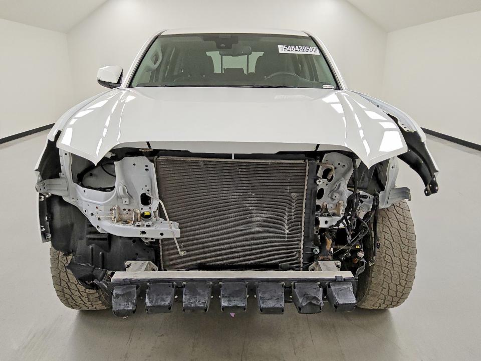 Продаж на аукціоні авто 2022 Toyota Tacoma, vin: 3TYCZ5AN8NT071580, номер лоту: 54643956