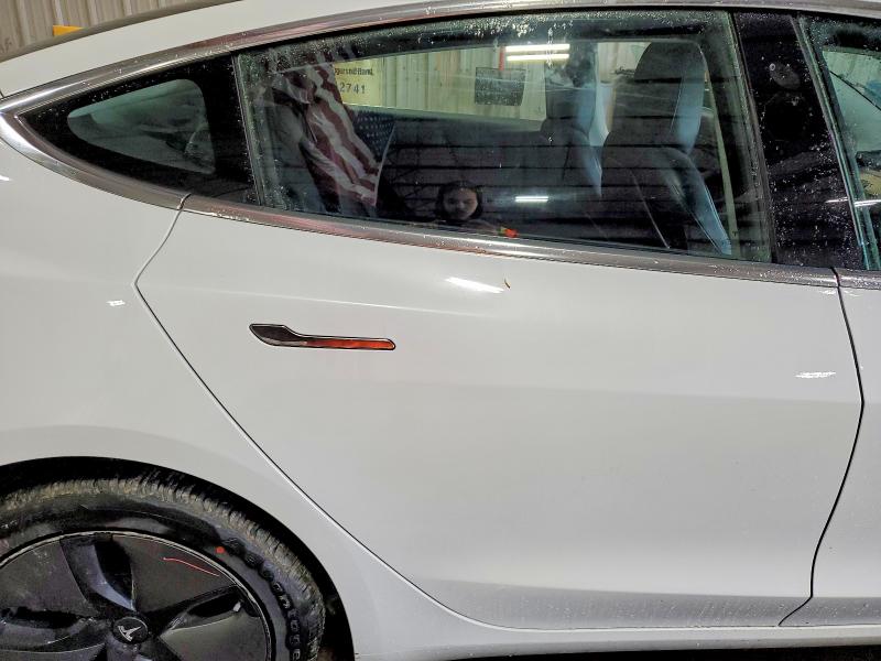 Продажа на аукционе авто 2018 Tesla Model 3, vin: 5YJ3E1EB8JF093884, номер лота: 52753446