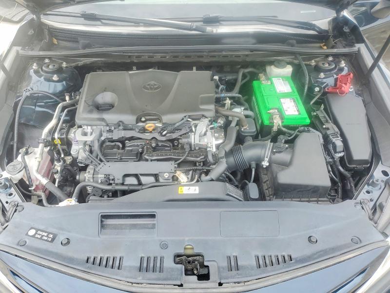 55047956 :رقم المزاد ، 4T1B11HK5JU616980 vin ، 2018 Toyota Camry مزاد بيع