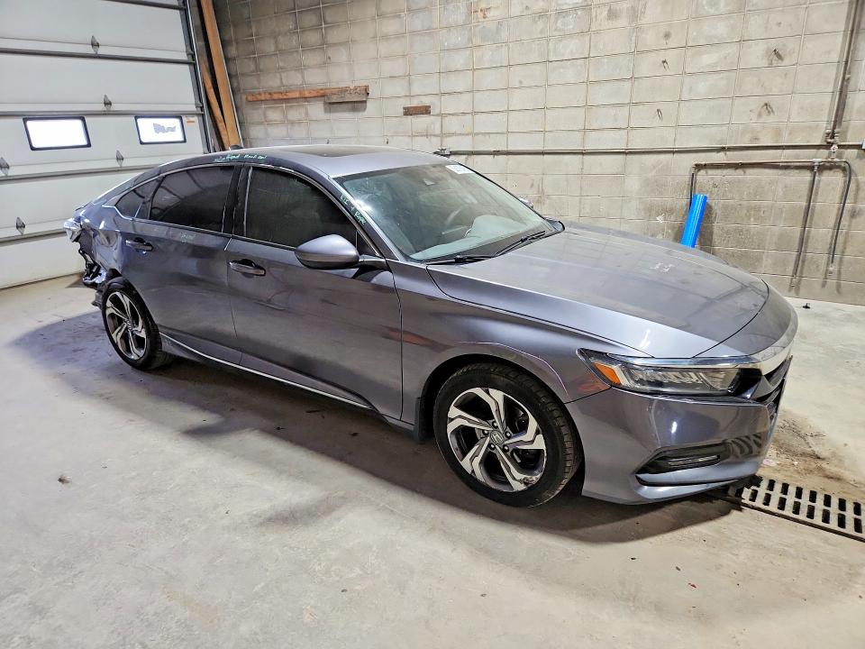52178466 :رقم المزاد ، 1HGCV1F49JA004897 vin ، 2018 Honda Accord مزاد بيع
