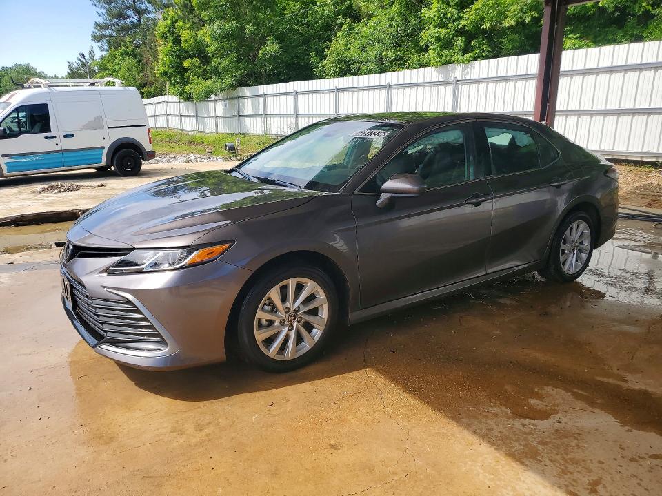 52317276 :رقم المزاد ، 4T1C11AK3RU862310 vin ، 2024 Toyota Camry مزاد بيع