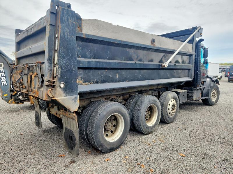 Продажа на аукционе авто 2004 Volvo Vhd, vin: 4V5K99GG04N361579, номер лота: 46721746