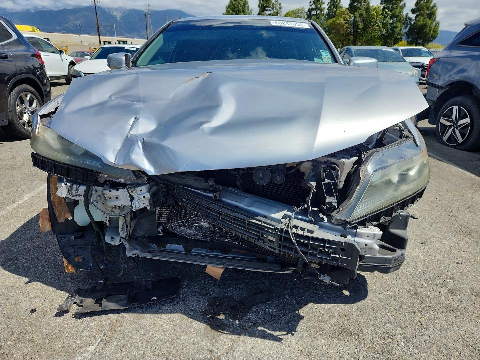 55211056 :رقم المزاد ، 1HGCT1B84EA012409 vin ، 2014 Honda Accord مزاد بيع
