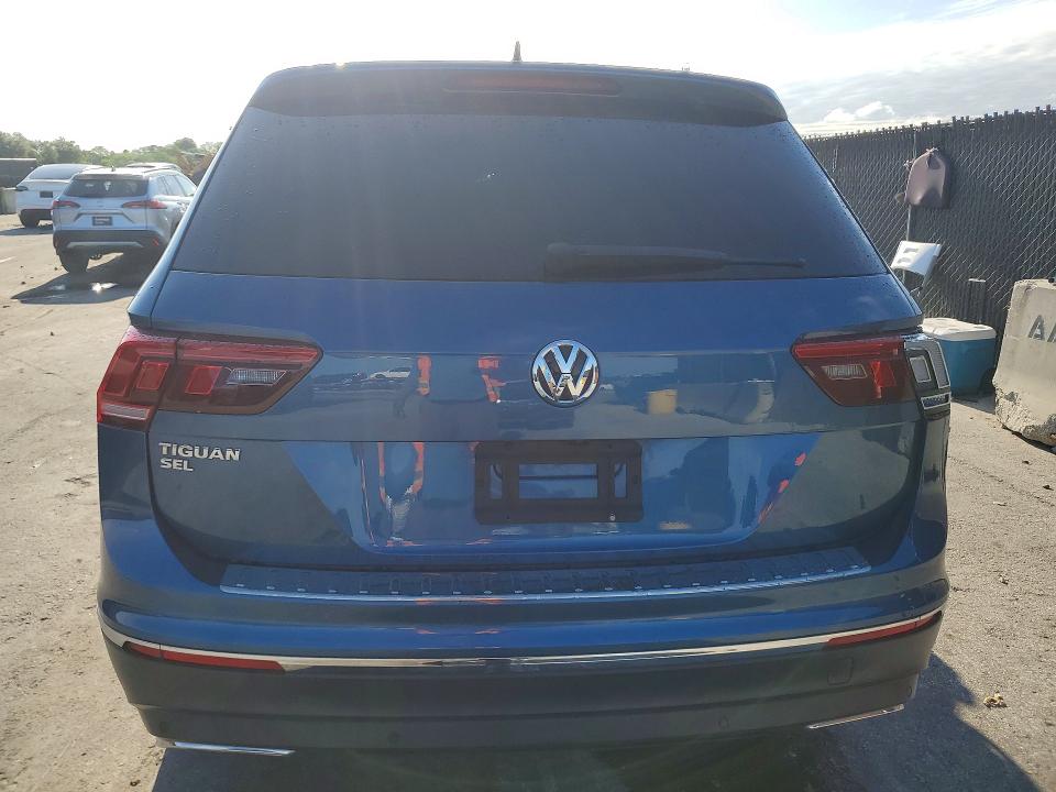 53625146 :رقم المزاد ، 3VV3B7AX4LM158940 vin ، 2020 Volkswagen Tiguan مزاد بيع