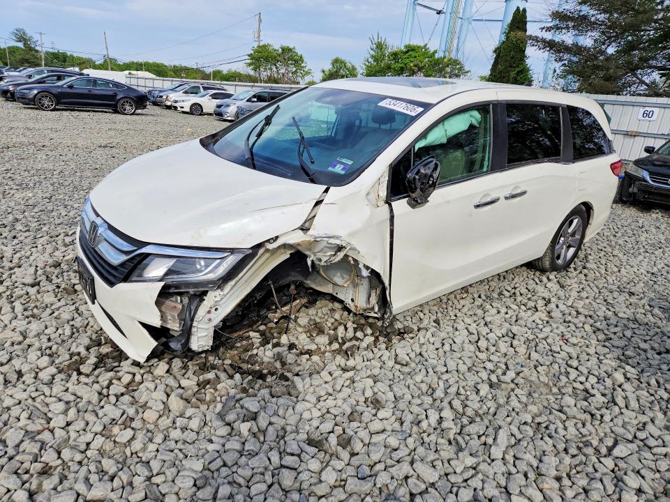 53417606 :رقم المزاد ، 5FNRL6H71JB014415 vin ، 2018 Honda Odyssey مزاد بيع