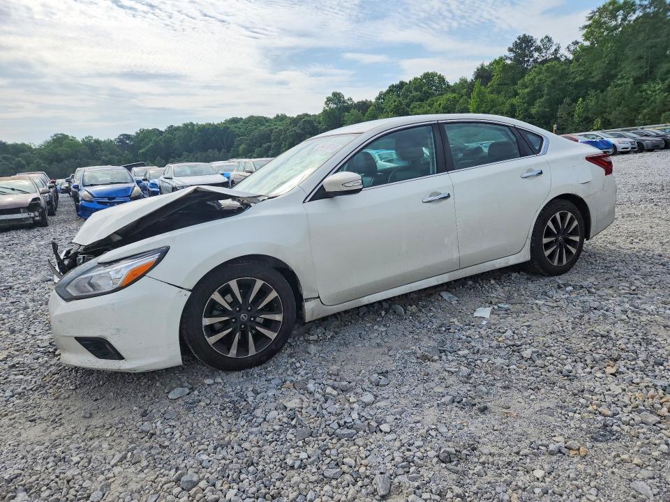 Продаж на аукціоні авто 2018 Nissan Altima, vin: 1N4AL3AP8JC153899, номер лоту: 54636266