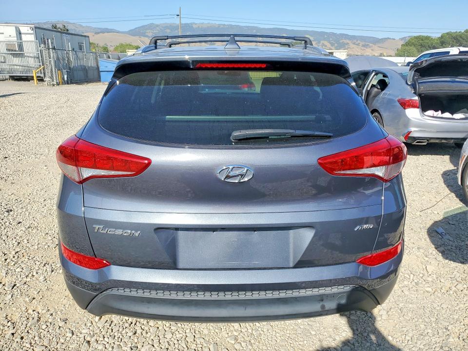 2018 Hyundai Tucson მანქანა იყიდება აუქციონზე, vin: KM8J3CA42JU680455, აუქციონის ნომერი: 53114116