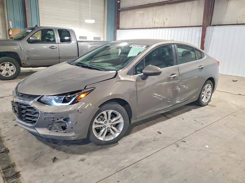 55121236 :رقم المزاد ، 1G1BE5SM3K7103889 vin ، 2019 Chevrolet Cruze مزاد بيع