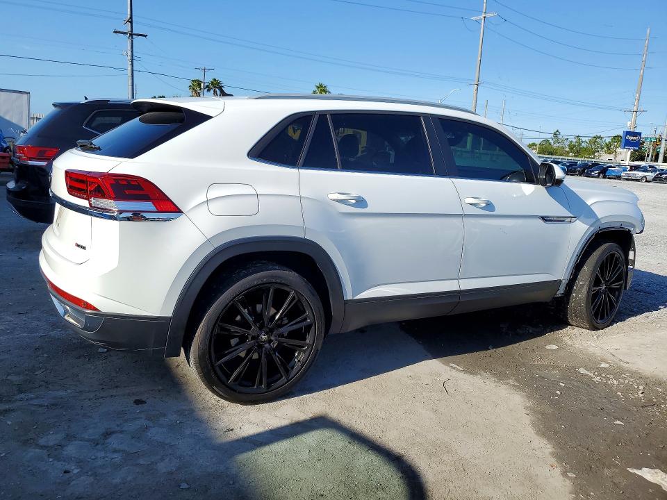 54516936 :رقم المزاد ، 1V26E2CA4LC220660 vin ، 2020 Volkswagen Atlas Cross Sport مزاد بيع