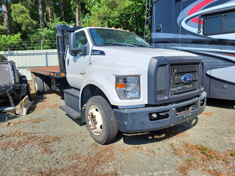 53467656 :رقم المزاد ، 1FDNF6EC4JDF00209 vin ، 2018 Ford F650 مزاد بيع