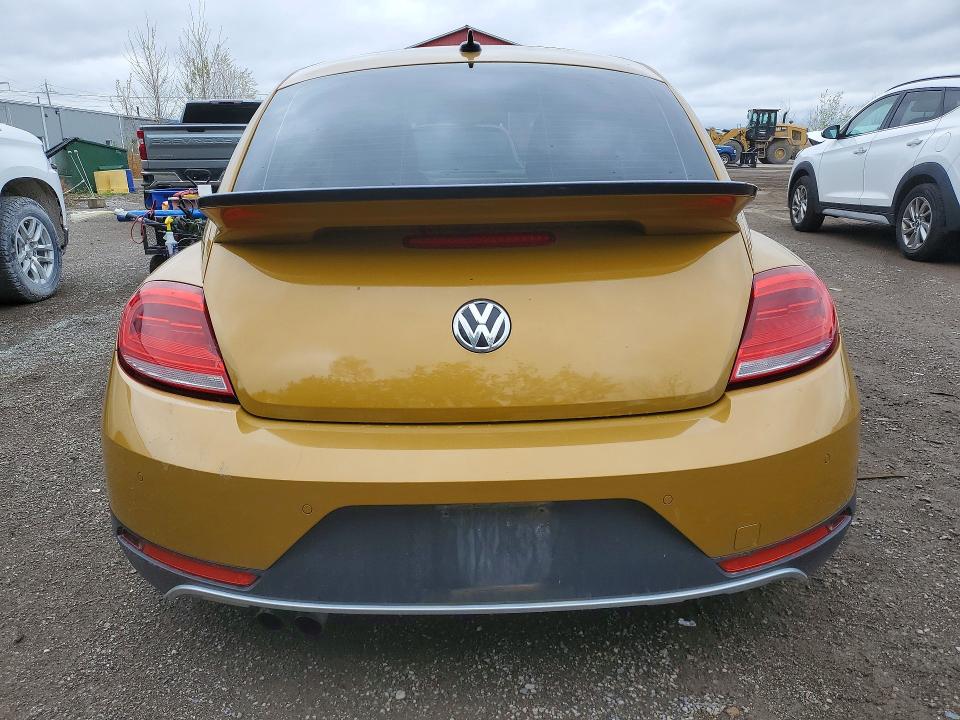 2016 Volkswagen Beetle მანქანა იყიდება აუქციონზე, vin: 3VWS07AT5GM621555, აუქციონის ნომერი: 53549626