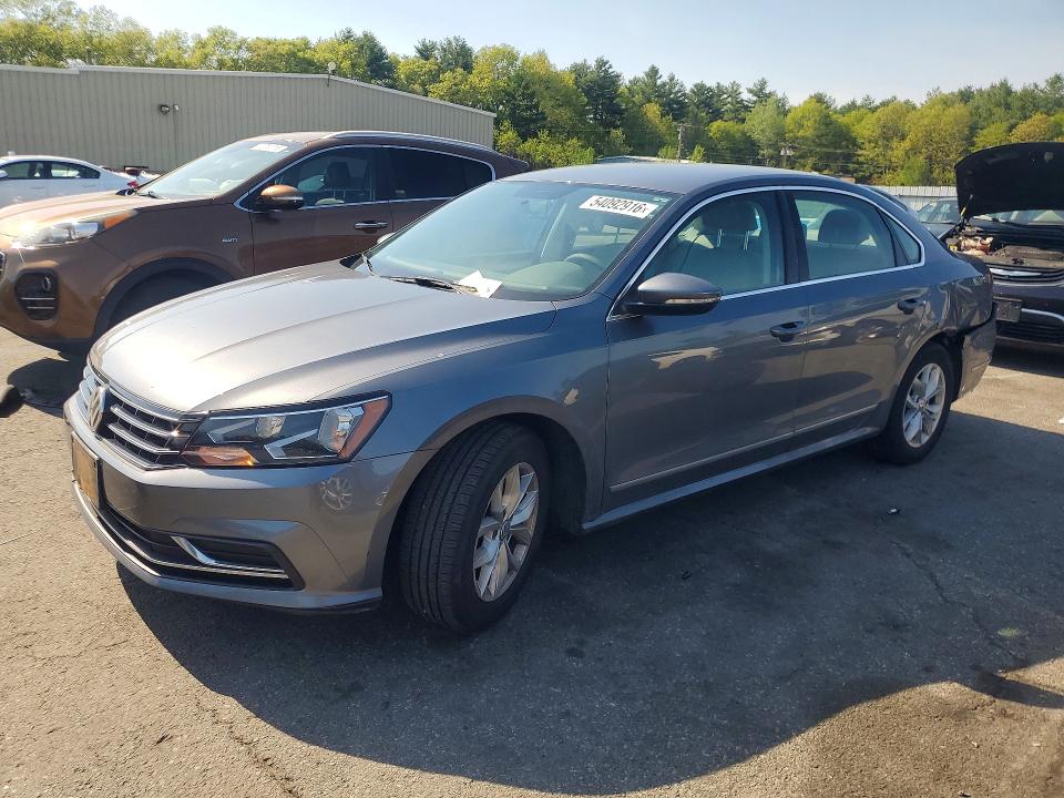 54092916 :رقم المزاد ، 1VWAT7A38HC000574 vin ، 2017 Volkswagen Passat R-line Automa مزاد بيع