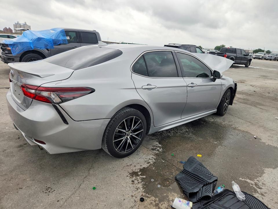 Продажа на аукционе авто 2022 Toyota Camry, vin: 4T1G11AK1NU628744, номер лота: 51604866