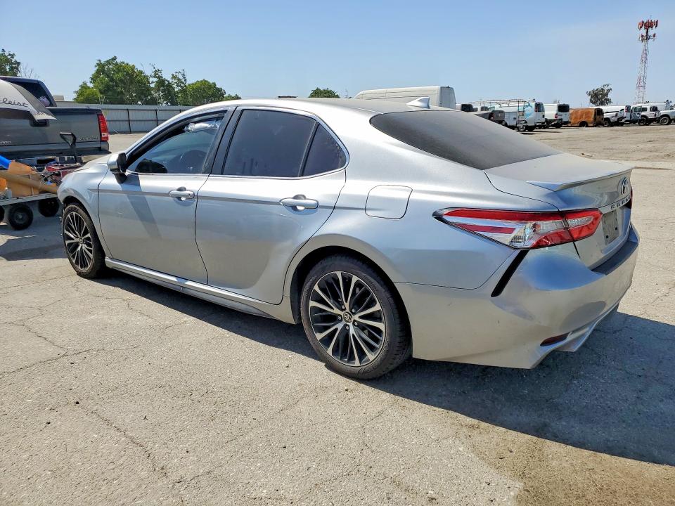 Продаж на аукціоні авто 2020 Toyota Camry, vin: 4T1G11AK0LU958064, номер лоту: 51919136