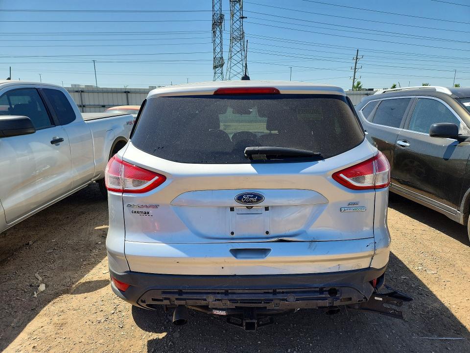 2015 Ford Escape მანქანა იყიდება აუქციონზე, vin: 1FMCU0G93FUB70338, აუქციონის ნომერი: 53916936