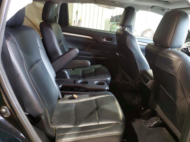 Продаж на аукціоні авто 2018 Toyota Highlander, vin: 5TDKZRFH7JS544221, номер лоту: 52495516