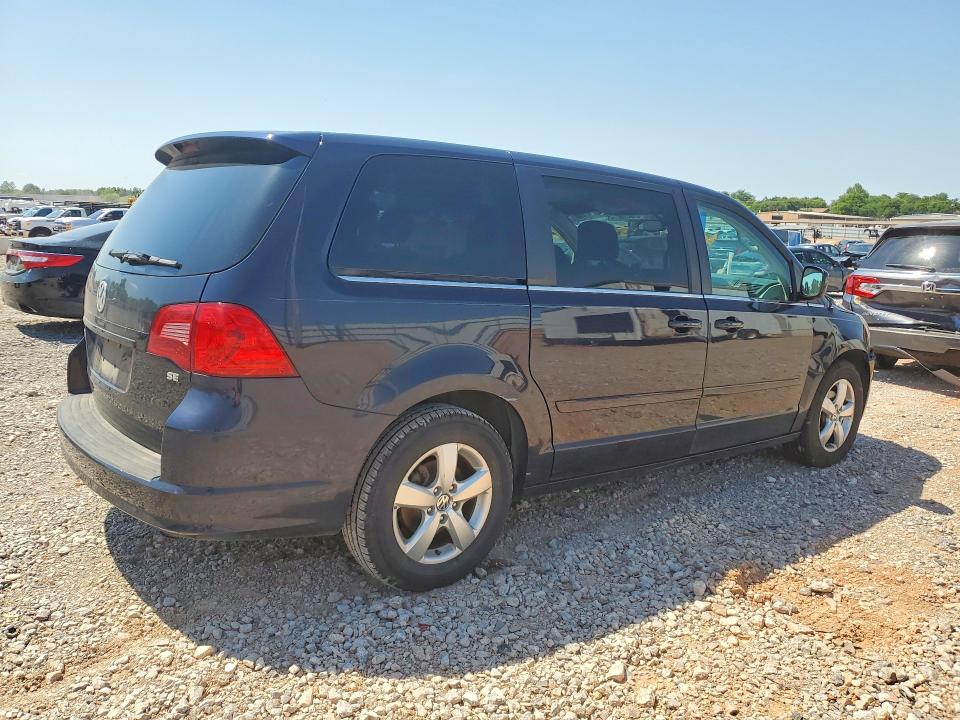 53524266 :رقم المزاد ، 2V4RW3D18AR272187 vin ، 2010 Volkswagen Routan مزاد بيع