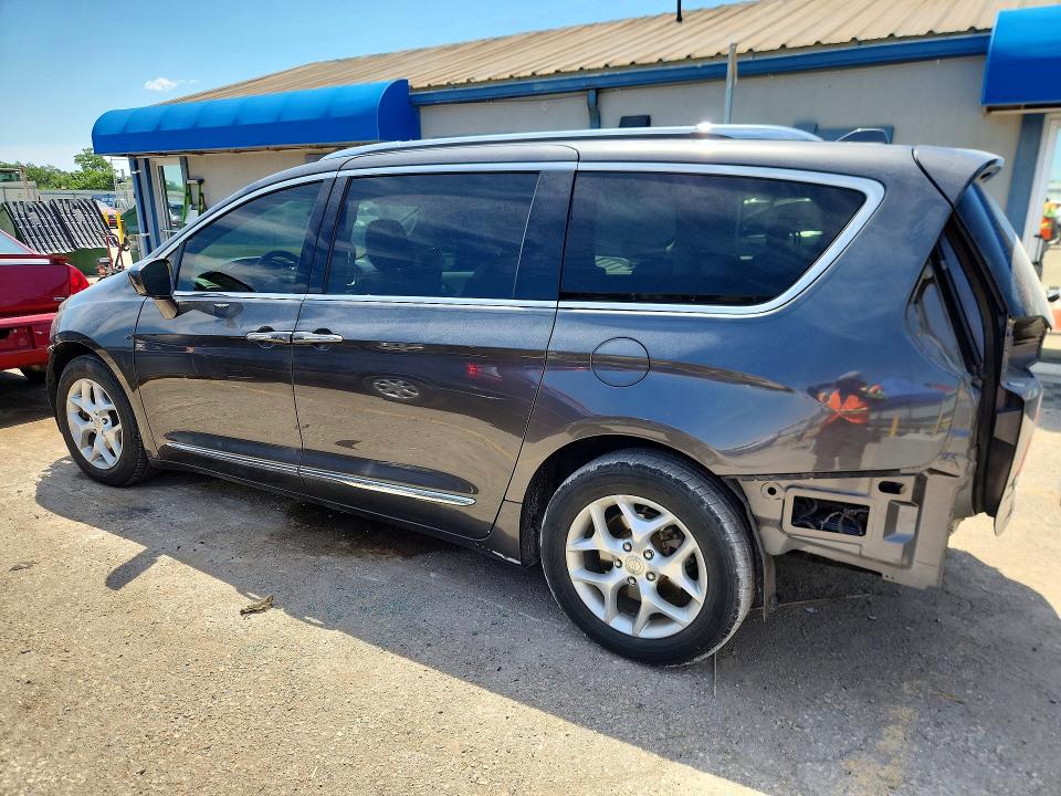 2017 Chrysler Pacifica მანქანა იყიდება აუქციონზე, vin: 2C4RC1EG8HR538649, აუქციონის ნომერი: 51661806