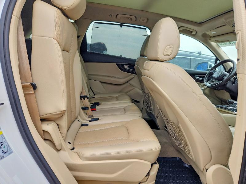 53929856 :رقم المزاد ، WA1VAAF78HD048017 vin ، 2017 Audi Q7 مزاد بيع