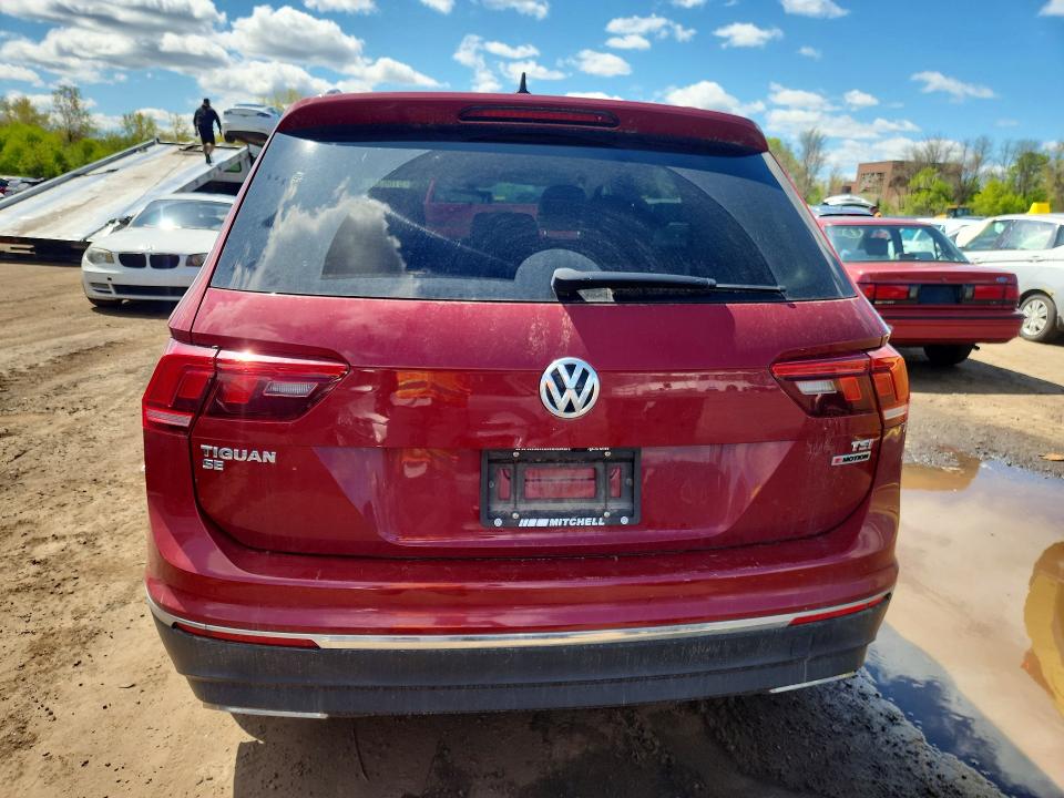 Продажа на аукционе авто 2018 Volkswagen Tiguan, vin: 3VV2B7AX6JM068035, номер лота: 51663826