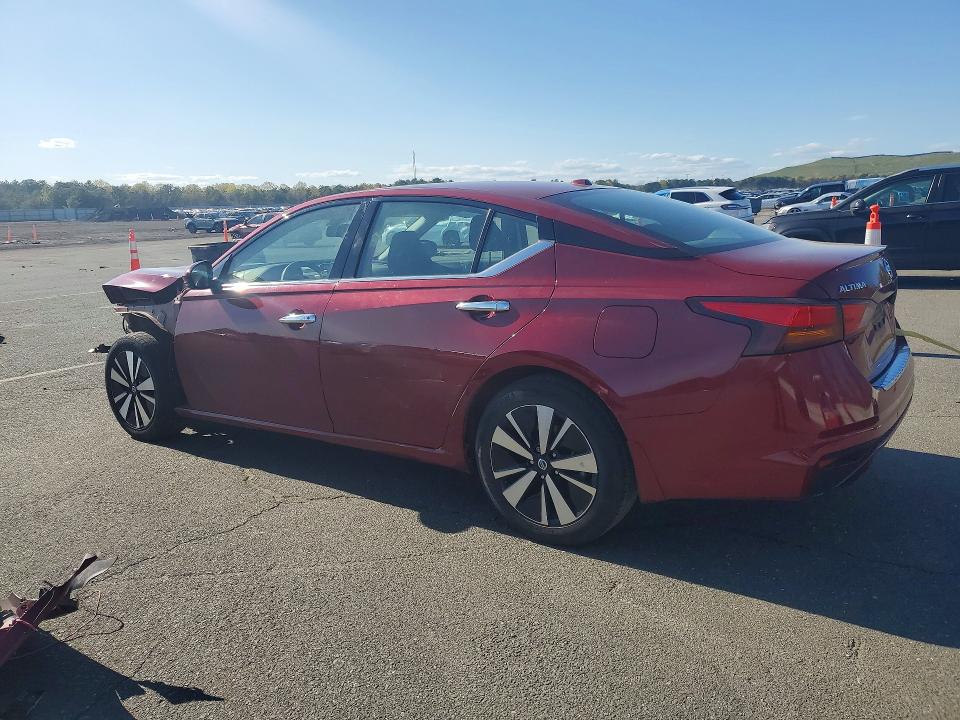 52570846 :رقم المزاد ، 1N4BL4EV8NN316340 vin ، 2022 Nissan Altima مزاد بيع