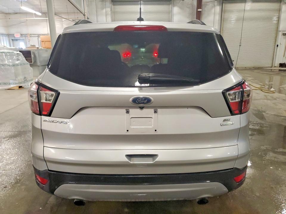 Продажа на аукционе авто 2017 Ford Escape, vin: 1FMCU0GD7HUC37952, номер лота: 54696586