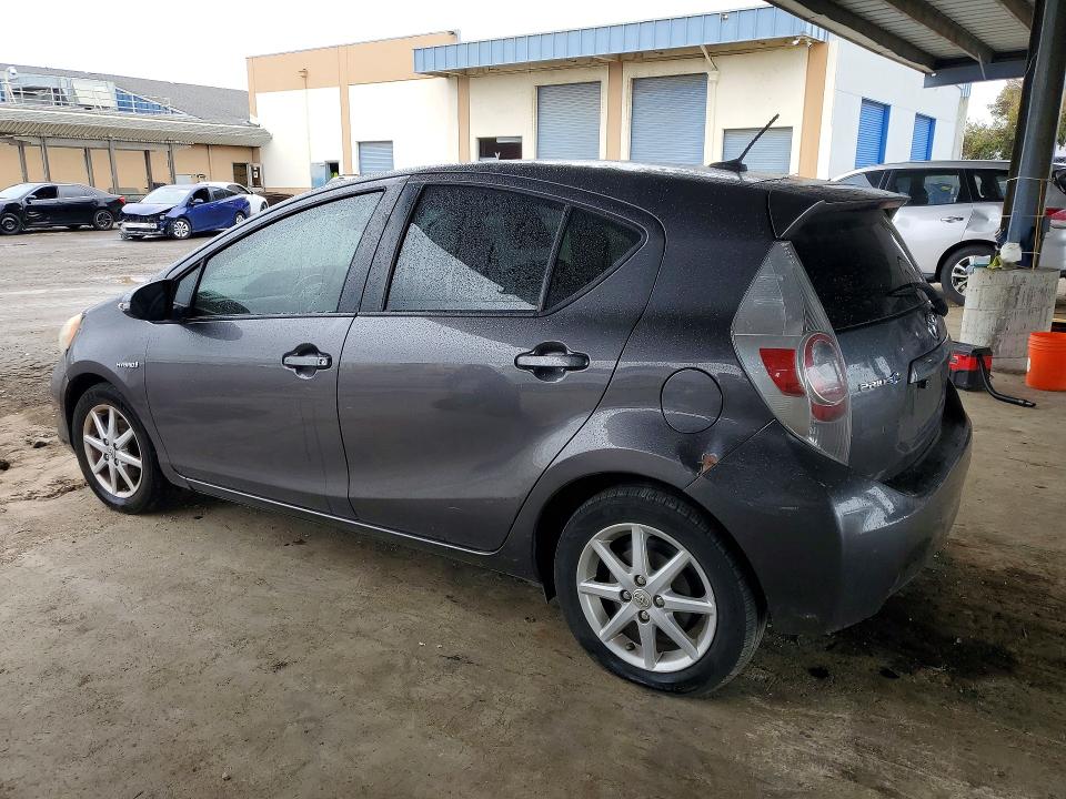 Продажа на аукционе авто 2013 Toyota Prius C, vin: JTDKDTB32D1037573, номер лота: 52451096