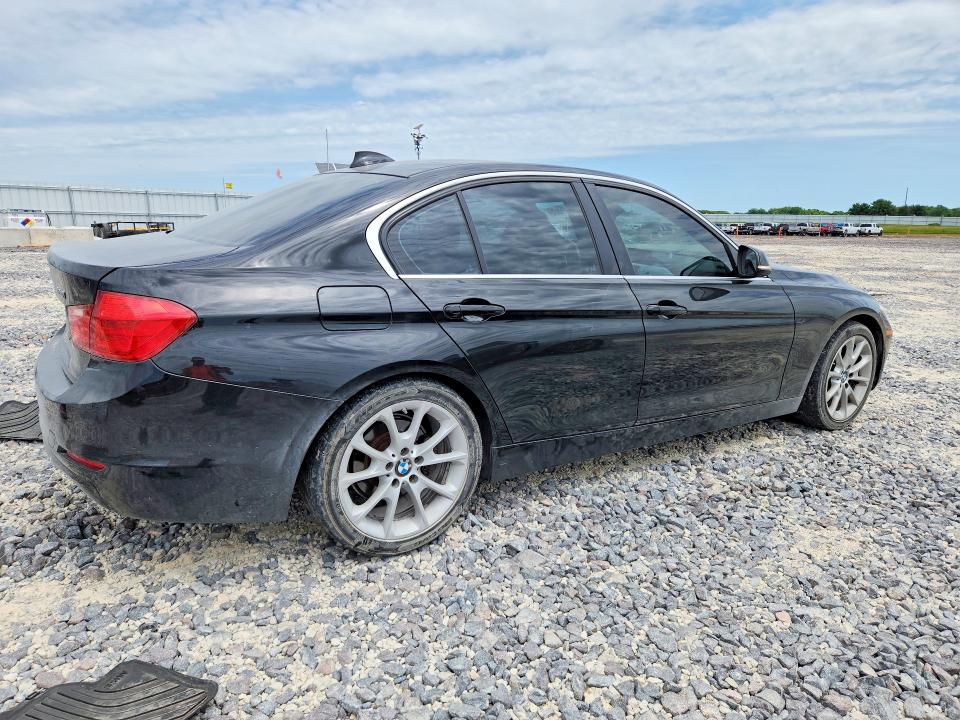 2015 Bmw 320 მანქანა იყიდება აუქციონზე, vin: WBA3B1G57FNT02389, აუქციონის ნომერი: 53646376