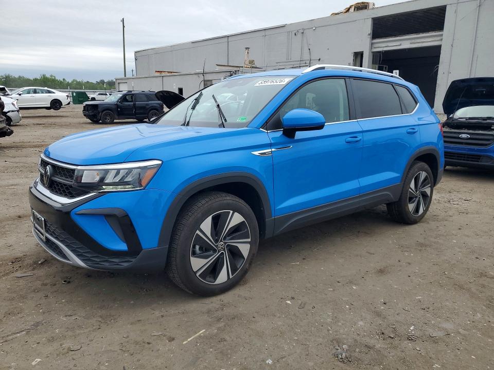 53976526 :رقم المزاد ، 3VVUX7B24RM030456 vin ، 2024 Volkswagen Taos مزاد بيع