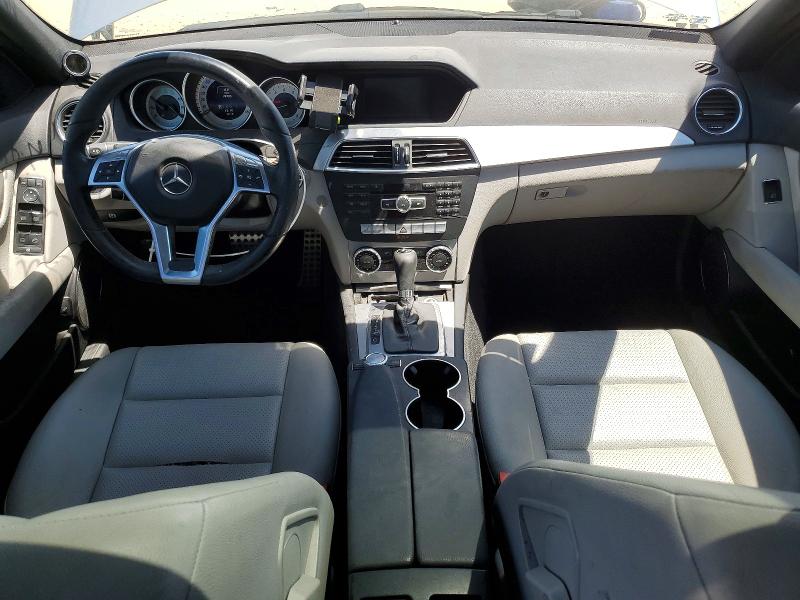 2014 Mercedes-benz C მანქანა იყიდება აუქციონზე, vin: WDDGF4HB8EG243733, აუქციონის ნომერი: 52071606