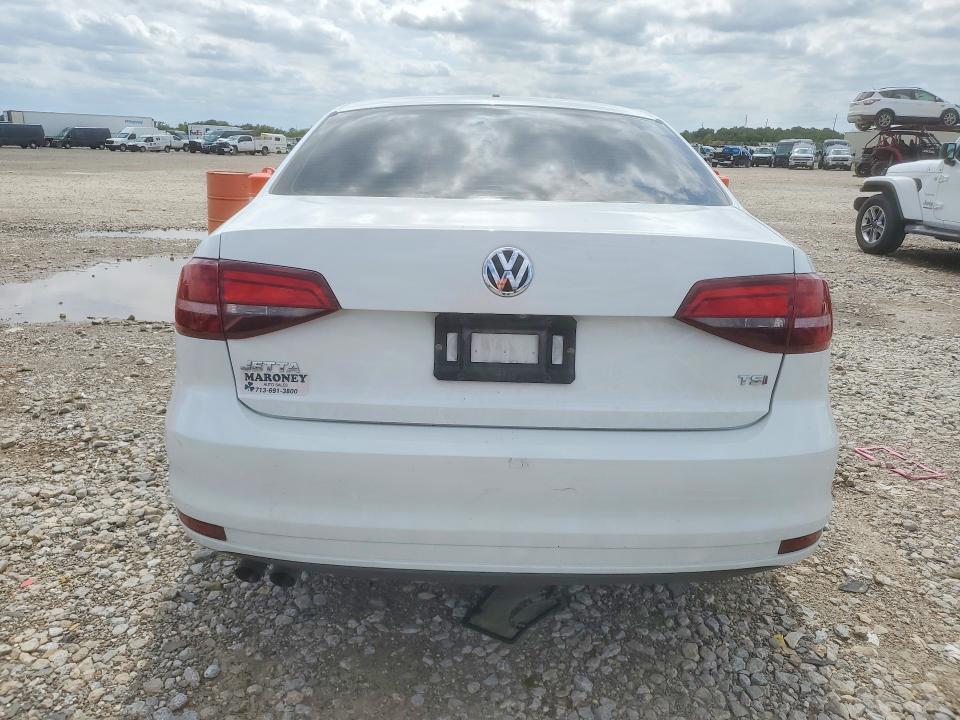 50401756 :رقم المزاد ، 3VW2B7AJ6HM324482 vin ، 2017 Volkswagen Jetta مزاد بيع