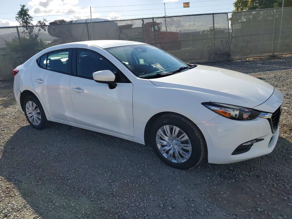 55203136 :رقم المزاد ، 3MZBN1U71JM202915 vin ، 2018 Mazda 3 مزاد بيع