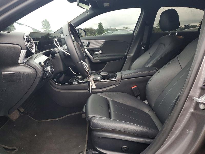 52423106 :رقم المزاد ، W1K3G4EB9MJ316237 vin ، 2021 Mercedes-benz A مزاد بيع