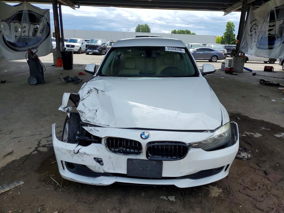 55358296 :رقم المزاد ، WBA3B1C51FK138824 vin ، 2015 Bmw 320 مزاد بيع
