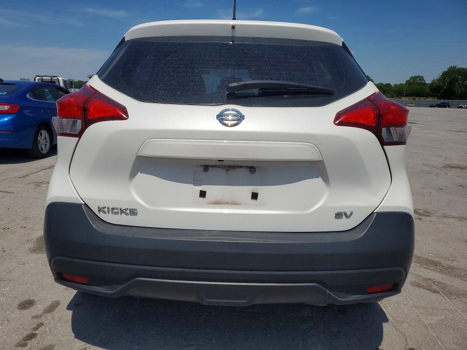 52360156 :رقم المزاد ، 3N1CP5CU3JL538039 vin ، 2018 Niss Kicks مزاد بيع