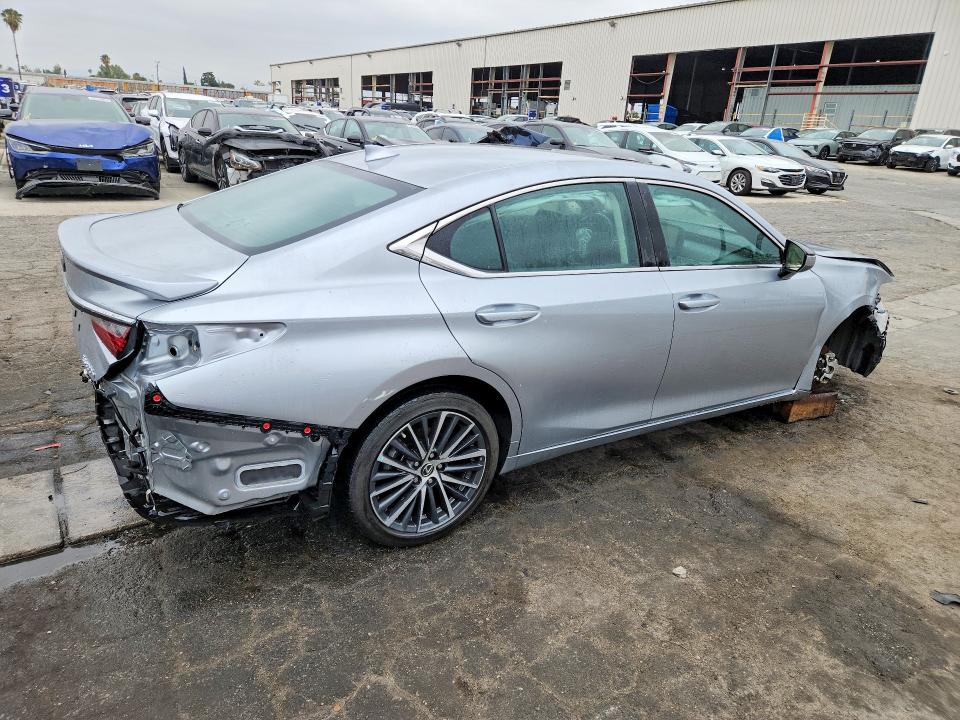 52743126 :رقم المزاد ، 58ADA1C12PU028172 vin ، 2023 Lexus Es 300h مزاد بيع