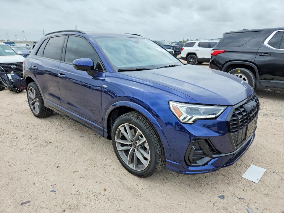 53947746 :رقم المزاد ، WA1DECF32S1034017 vin ، 2025 Audi Q3 مزاد بيع