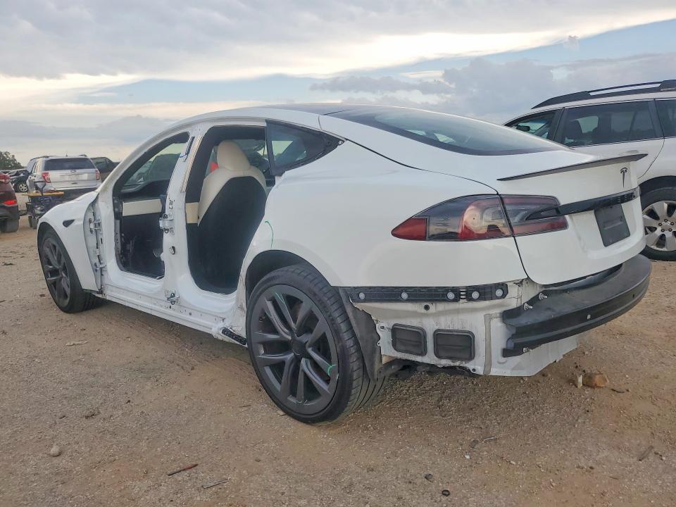 52834176 :رقم المزاد ، 5YJSA1E68NF459648 vin ، 2022 Tesla Model S مزاد بيع