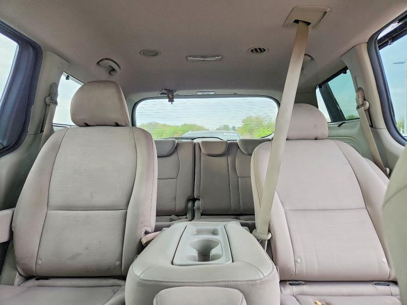 52567396 :رقم المزاد ، KNDMB5C19F6021545 vin ، 2015 Kia Sedona مزاد بيع