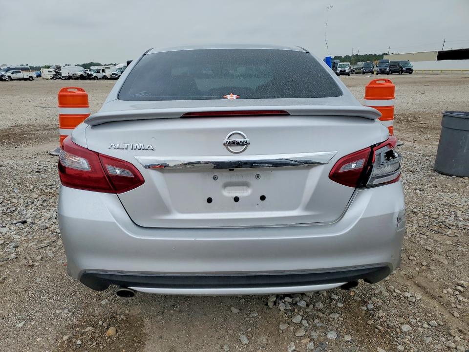 2018 Nissan Altima მანქანა იყიდება აუქციონზე, vin: 1N4AL3AP5JC299709, აუქციონის ნომერი: 52487916