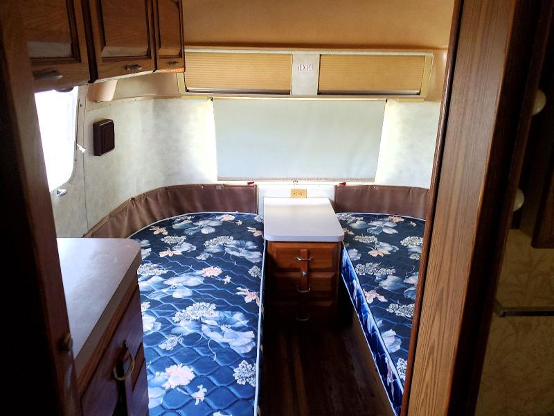 49129376 :رقم المزاد ، 1STMEAS20KJ506434 vin ، 1989 Airstream Excella مزاد بيع
