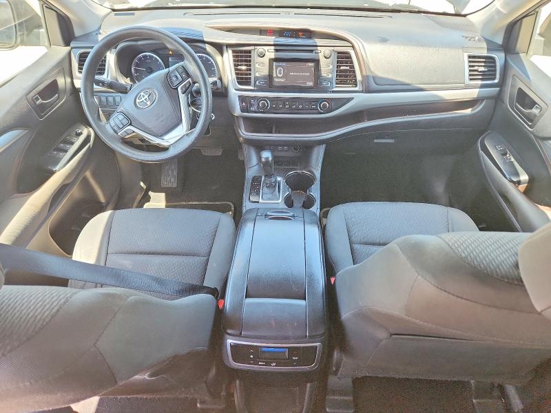 55101076 :رقم المزاد ، 5TDZARFH7HS023807 vin ، 2017 Toyota Highlander مزاد بيع