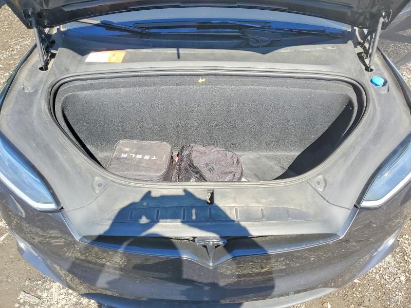 2016 Tesla Model X მანქანა იყიდება აუქციონზე, vin: 5YJXCBE25GF004214, აუქციონის ნომერი: 52894306