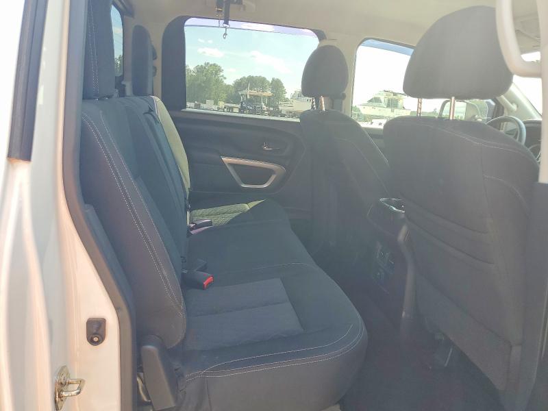 54688966 :رقم المزاد ، 1N6AA1E66HN531347 vin ، 2017 Nissan Titan مزاد بيع