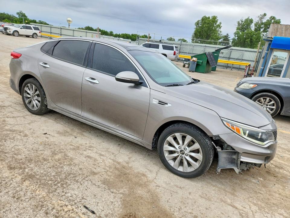 Продажа на аукционе авто 2016 Kia Optima, vin: 5XXGU4L35GG111667, номер лота: 51960746
