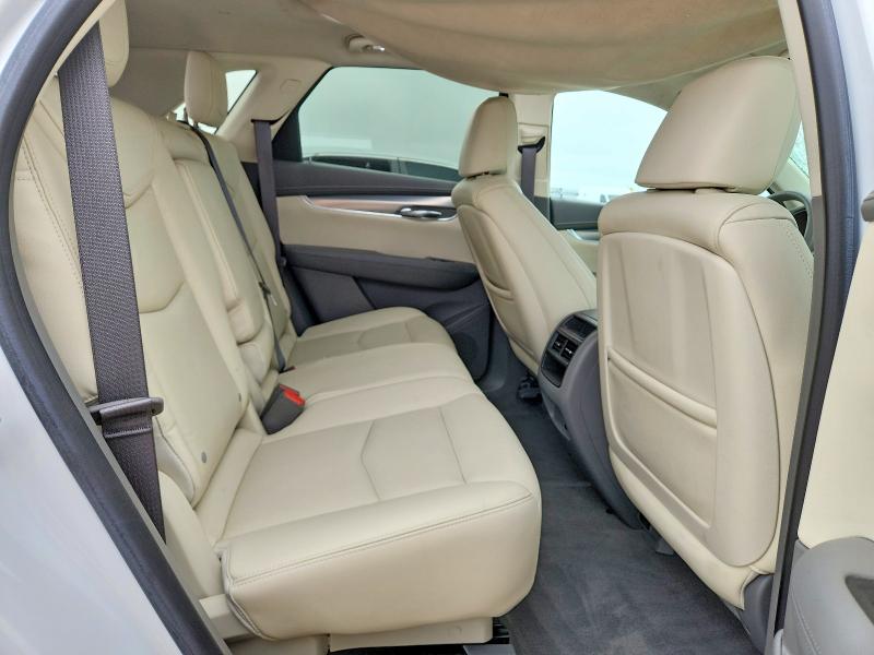 53664706 :رقم المزاد ، 1GYKNBRS2HZ249590 vin ، 2017 Cadillac Xt5 مزاد بيع