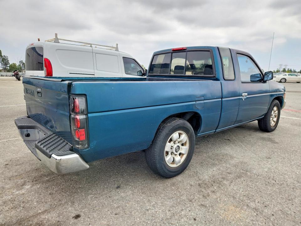 53975836 :رقم المزاد ، 1N6SD16S1SC455174 vin ، 1995 Nissan Truck مزاد بيع